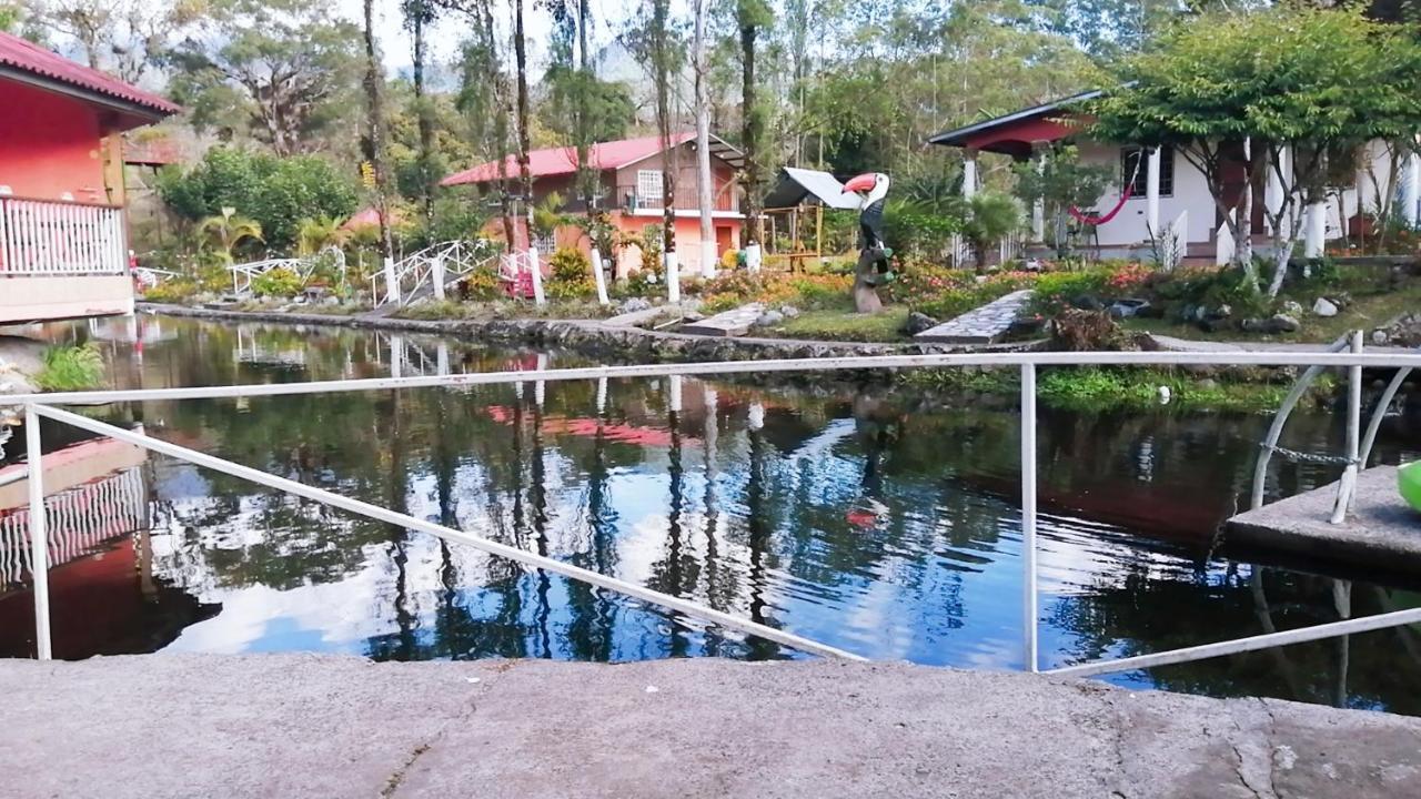 Cabanas Mountain River Lake Inn Nueva California Eksteriør bilde